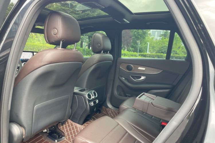 Used Mercedes-Benz GLC 2022 Facelift GLC 260 L 4MATIC Luxury Edition
