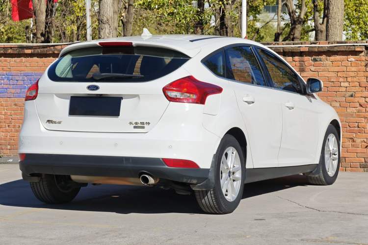 Used Ford Focus 2018 Hatchback Classic EcoBoost 180 Automatic Elite Model
