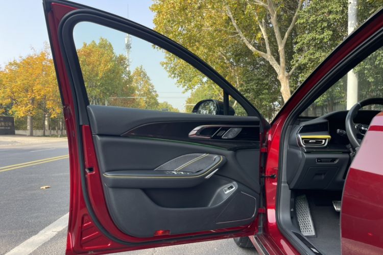 Used Hongqi H6 2023 2.0T ZhiZhen Edition
