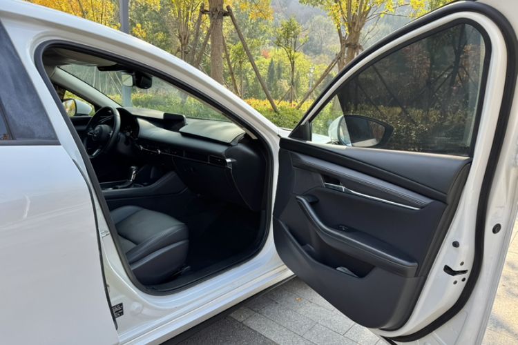 Used Mazda Mazda 3 Axela 2021 2.0L Automatic ZhiXuan Edition
