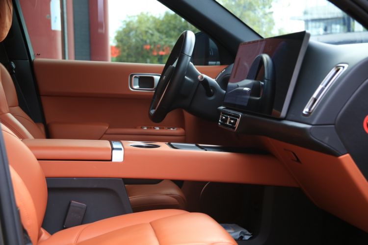 Used Li Auto L8 2023 Air model
