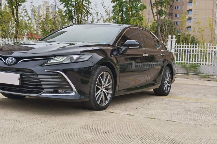 Used Toyota Camry 2021 2.5G Luxury Edition
