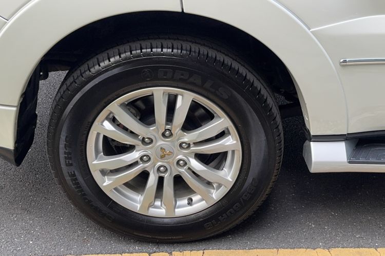 Used Mitsubishi Pajero 2017 V97 3.8L 5-Door GLS Model with Sunroof – Middle East
