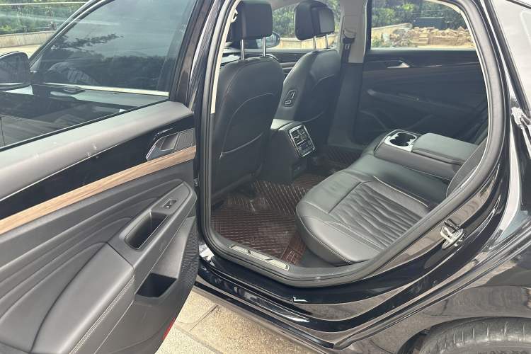 Used Volkswagen Passat 2021 330TSI Luxury Edition
