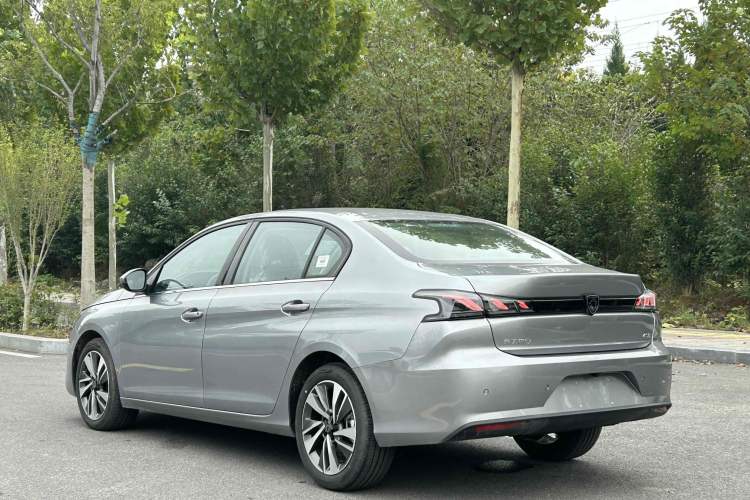 Used Peugeot 408 2022 1.6T Light-Chasing Edition
