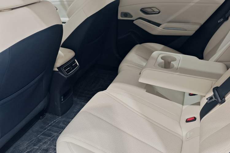 Used BYD Qin L 2024 DM-i 120KM Beyond Model
