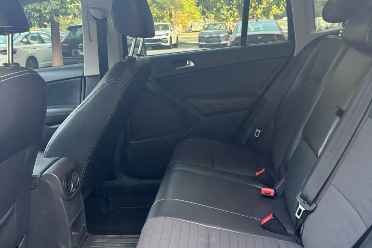 Used Volkswagen Tiguan 2016 280TSI Automatic Two-Wheel-Drive Silk Road Style Edition
