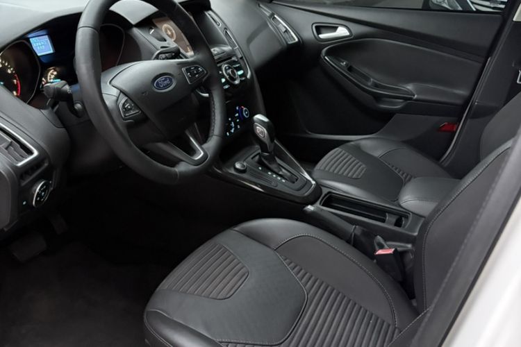 Used Ford Focus 2017 Sedan 1.6L Automatic Fashion Edition Smart Drive Version
