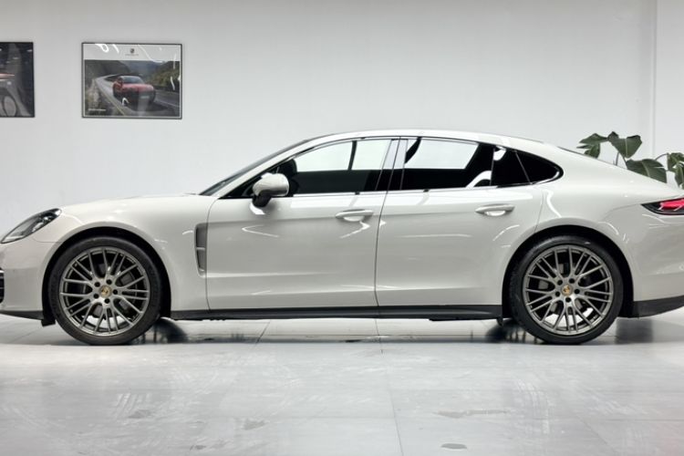 Used Porsche Panamera 2023 Facelifted Panamera 2.9T Platinum Edition
