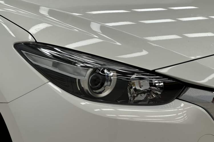 Used Mazda Mazda 3 Axela 2019 Cloud-Controlled Version Sedan 1.5L Automatic Comfort Trim China VI Standard
