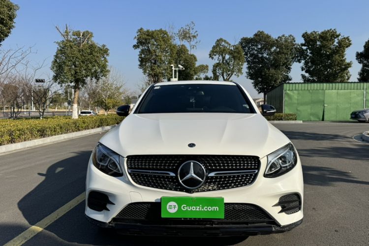 Used Mercedes-Benz GLC Coupe 2018 GLC 260 4MATIC Coupe SUV

