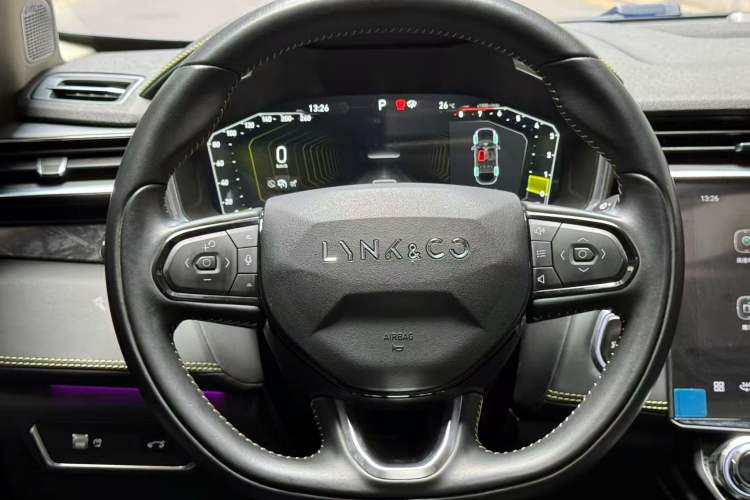 Used Lynk & Co 05 2022 2.0T Two-Wheel Drive Shine Halo
