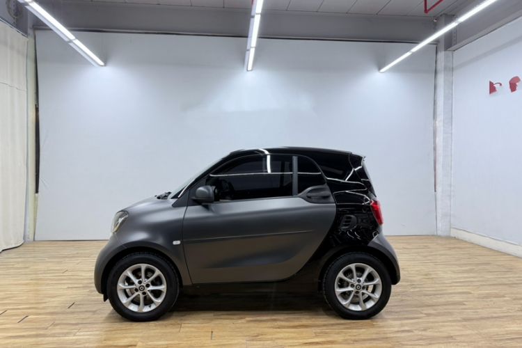 Used  fortwo 2015 1.0L 52 kW hardtop Dynamic version
