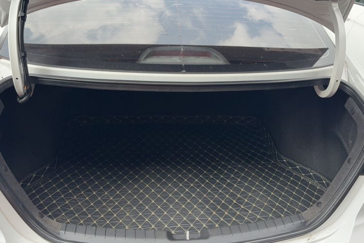 Used Hyundai Elantra 2016 1.6L Automatic ZhiXuan – Elite Version