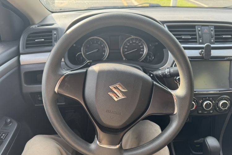 Used Suzuki Alivio 2015 1.6L Automatic Comfort Model
