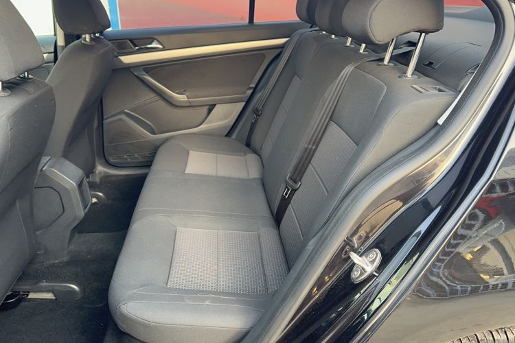 Used Volkswagen Lavida 2015 1.6L Automatic Fashion Edition