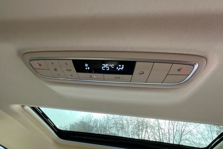 Used Buick GL8 2023 ES Lu Zun Deluxe Model
