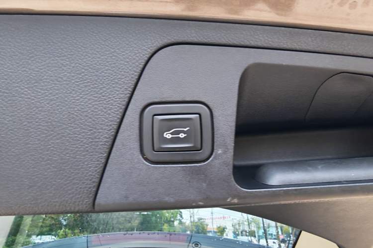 Used Buick Envision 2018 28T Four-Wheel Drive Luxury Model