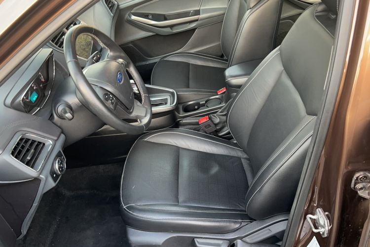 Used Ford Escort 2015 1.5L Automatic Fashion Model
