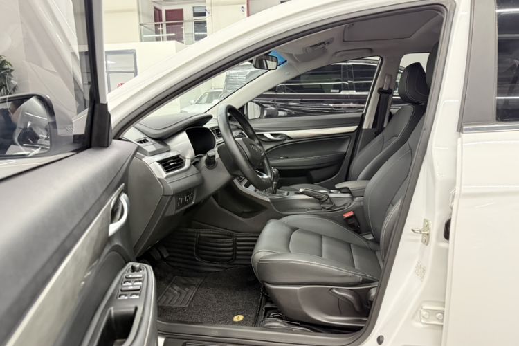 Used Geely Auto Emgrand 2019 Leading Edition 1.5L Manual Upward Asian Games Edition China VI
