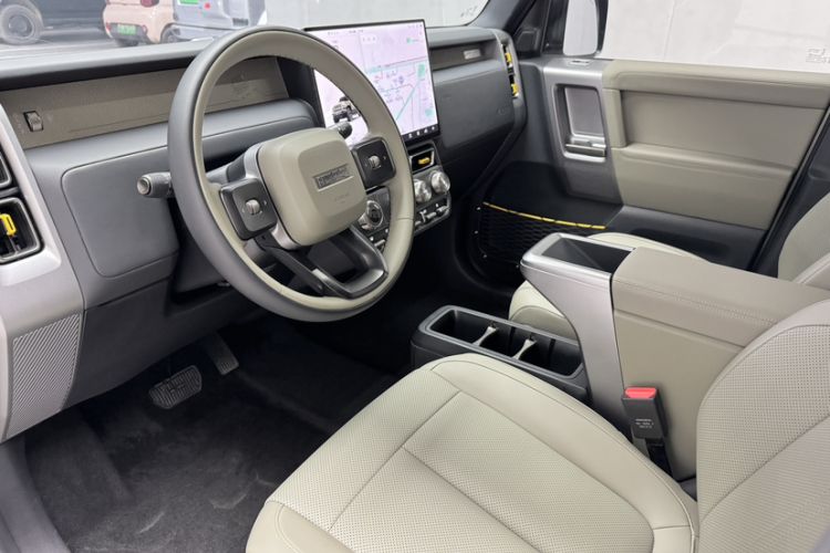 Used  V23 2025 501 Four-Wheel Drive Intelligent Driving Version
