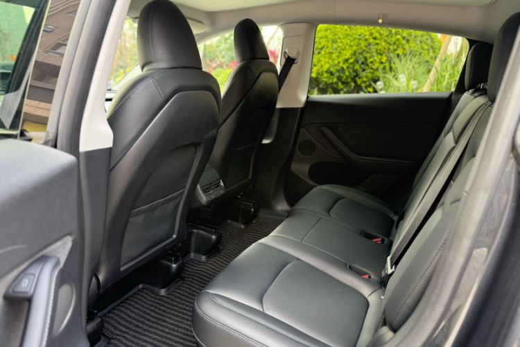 Used Tesla Model Y 2024 Rear-Wheel-Drive Version