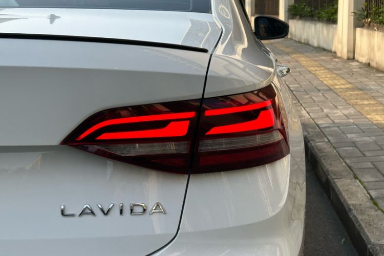 Used Volkswagen Lavida 2024 300TSI DSG Starry Sky Leading Edition
