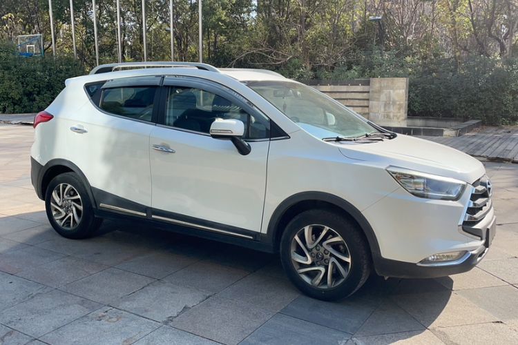 Used  Refine S3 2016 1.5L Manual Luxury Smart Version
