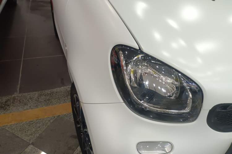 Used  fortwo 2015 1.0L 52 kW Hardtop Passion Edition
