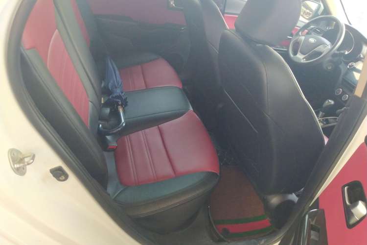 Used Kia K2 2015 Hatchback 1.4L AT GLS Cool Edition
