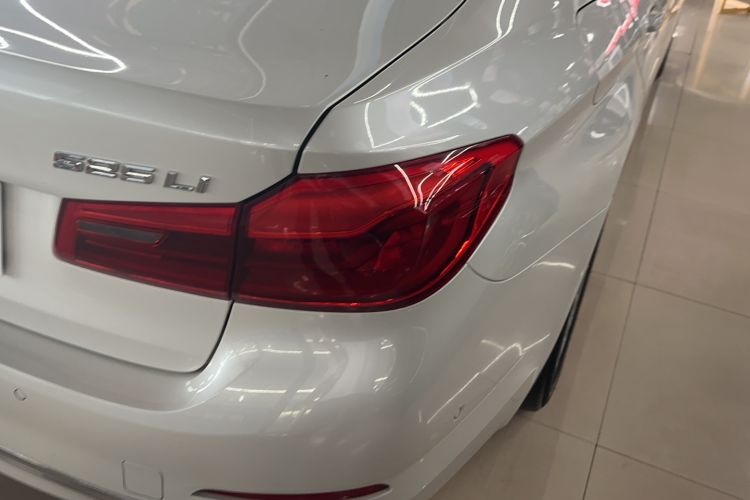 Used BMW 5 Series 2019 525Li Luxury Package
