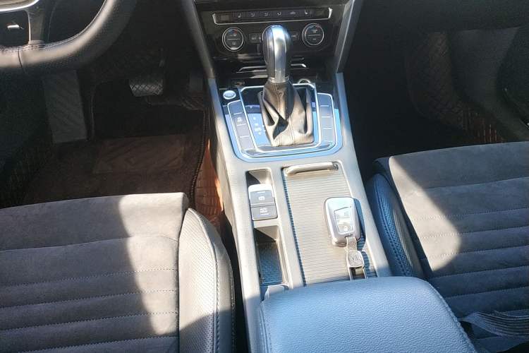 Used Volkswagen Magotan 2019 380TSI DSG Prestige Model China VI Standard
