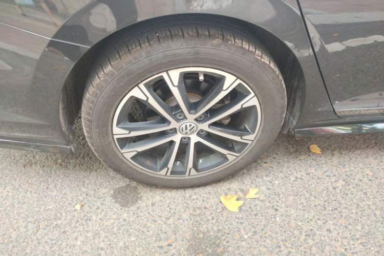 Used Volkswagen Sagitar 2019 280TSI DSG R-Line China VI
