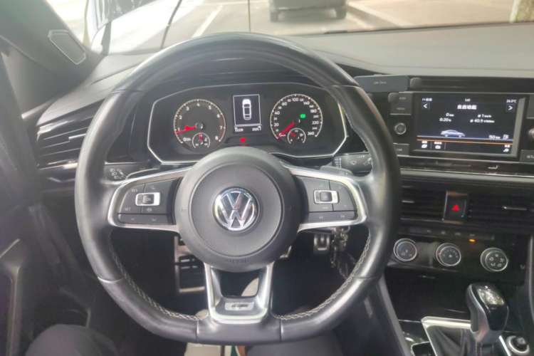 Used Volkswagen Sagitar 2019 280TSI DSG R-Line China VI
