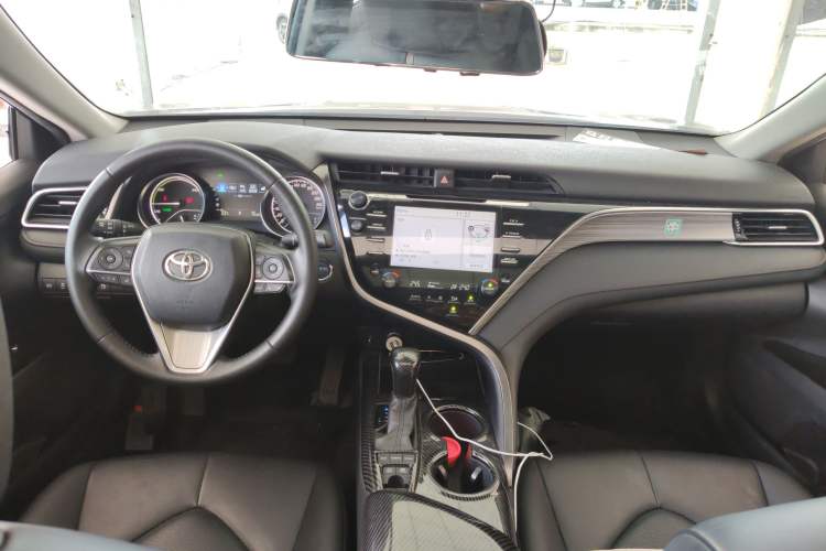 Used Toyota Camry 2018 Dual-Engine 2.5 HG Luxury Edition
