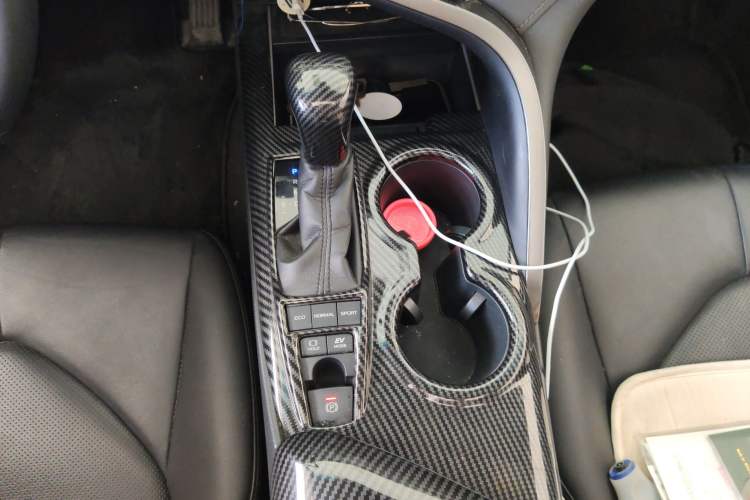 Used Toyota Camry 2018 Dual-Engine 2.5 HG Luxury Edition
