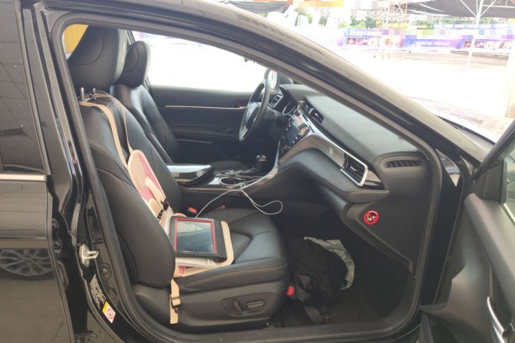 Used Toyota Camry 2018 Dual-Engine 2.5 HG Luxury Edition
