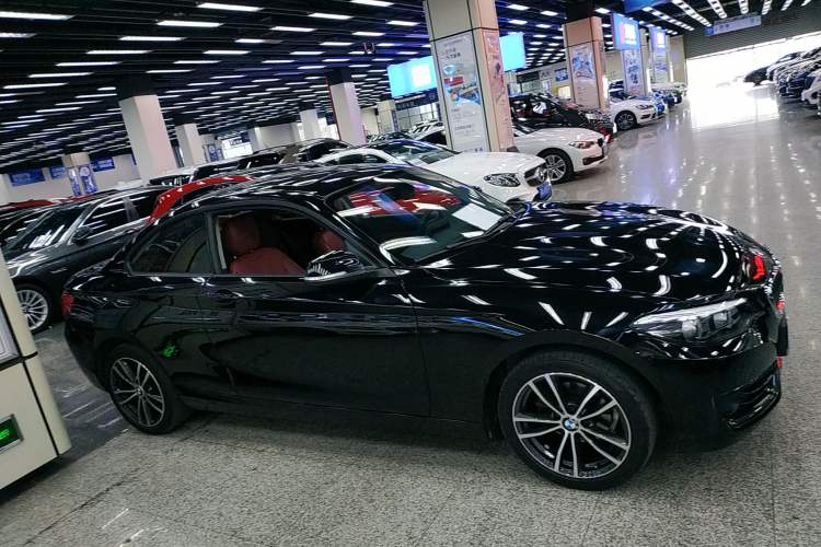 Used BMW 2 Series 2018 220i Sport Design Package