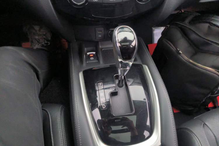 Used Nissan X-Trail 2019 2.0L CVT Smart Connect Comfort Edition 2WD
