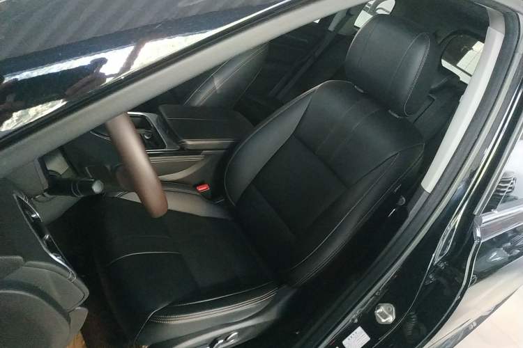 Used GAC Trumpchi GS8 2020 390T Two-Wheel Drive Luxury Smart Connectivity Commemorative Edition (7 Seats)
