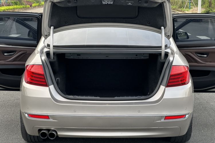 Used BMW 5 Series 2014 525Li Luxury Design Package
