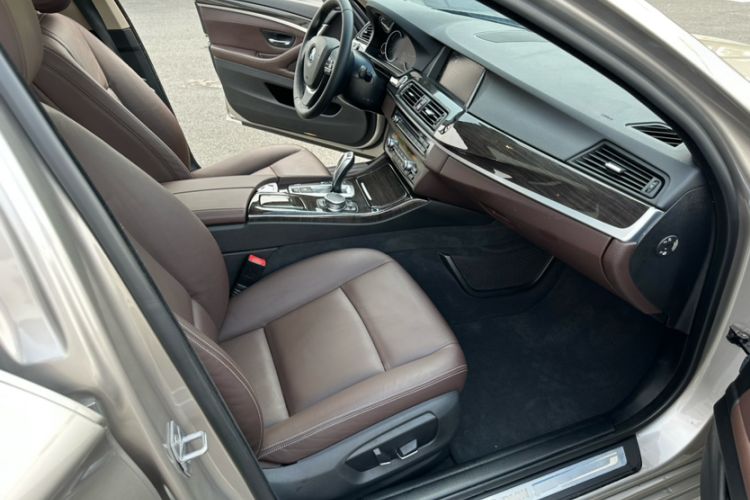 Used BMW 5 Series 2014 525Li Luxury Design Package
