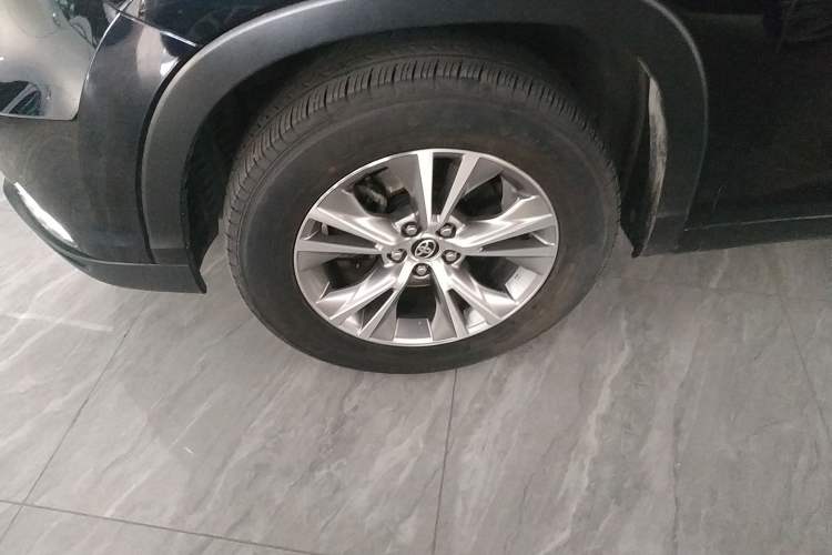 Used Toyota Highlander 2017 2.0T Four-Wheel Drive Elite Edition 7-Seater
