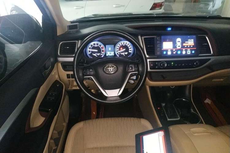 Used Toyota Highlander 2017 2.0T Four-Wheel Drive Elite Edition 7-Seater
