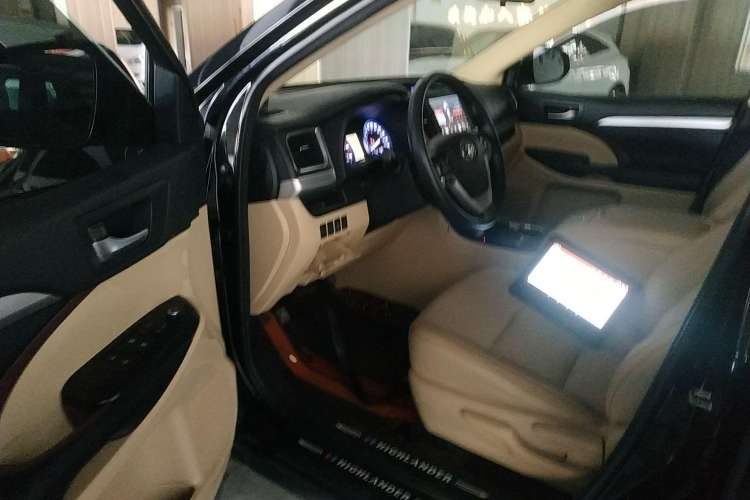 Used Toyota Highlander 2017 2.0T Four-Wheel Drive Elite Edition 7-Seater
