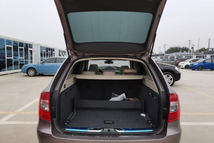 Used Skoda Superb Combi 2014 2.0 TSI Prestige Edition
