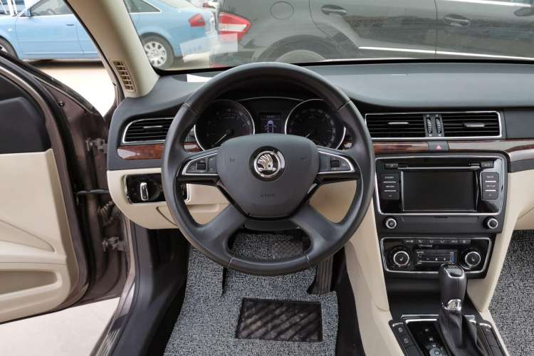 Used Skoda Superb Combi 2014 2.0 TSI Prestige Edition
