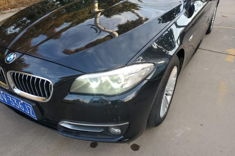 Used BMW 5 Series 2014 525Li Leading Model
