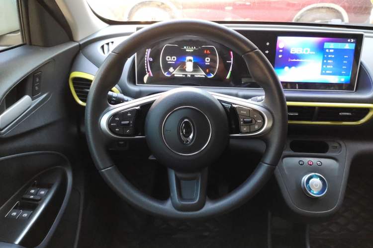 Used ORA White Cat 2022 Upgraded Model 305km Range Luxury Version Lithium-Ion Battery
