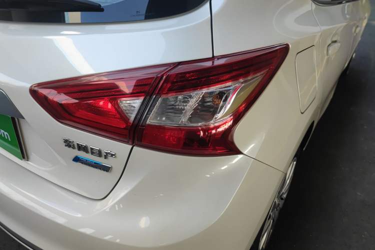 Used Nissan Tiida 2016 1.6L CVT Joyride Edition
